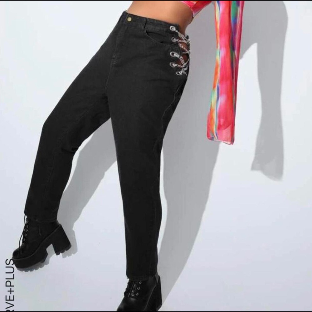 Plus Eyelet Lace Up Mom Jeans Size - 2x . Very sexy . Very much skin action
